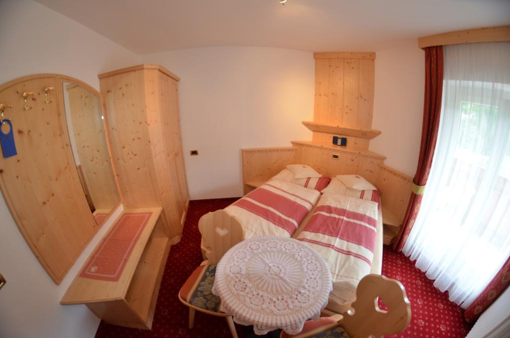 Bed and Breakfast Garni Ossi Santa Cristina Val Gardena Номер фото