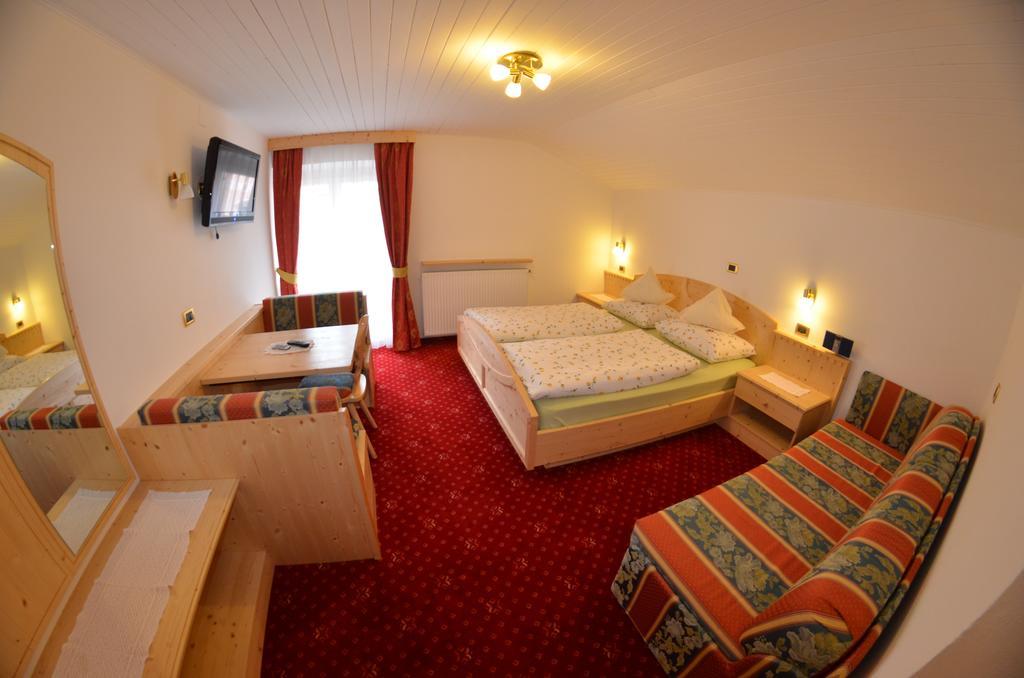 Bed and Breakfast Garni Ossi Santa Cristina Val Gardena Номер фото