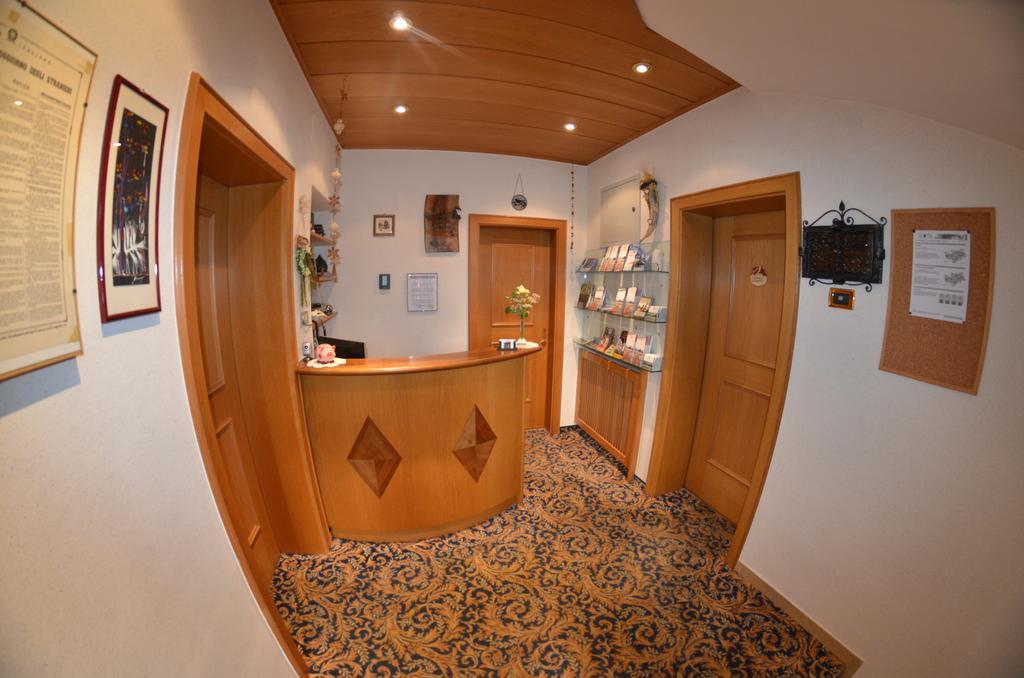 Bed and Breakfast Garni Ossi Santa Cristina Val Gardena Экстерьер фото